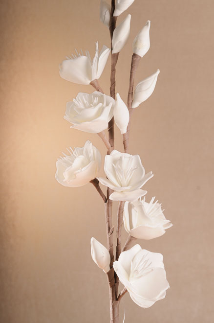 Kvet dekor.biela.85cm3-172W